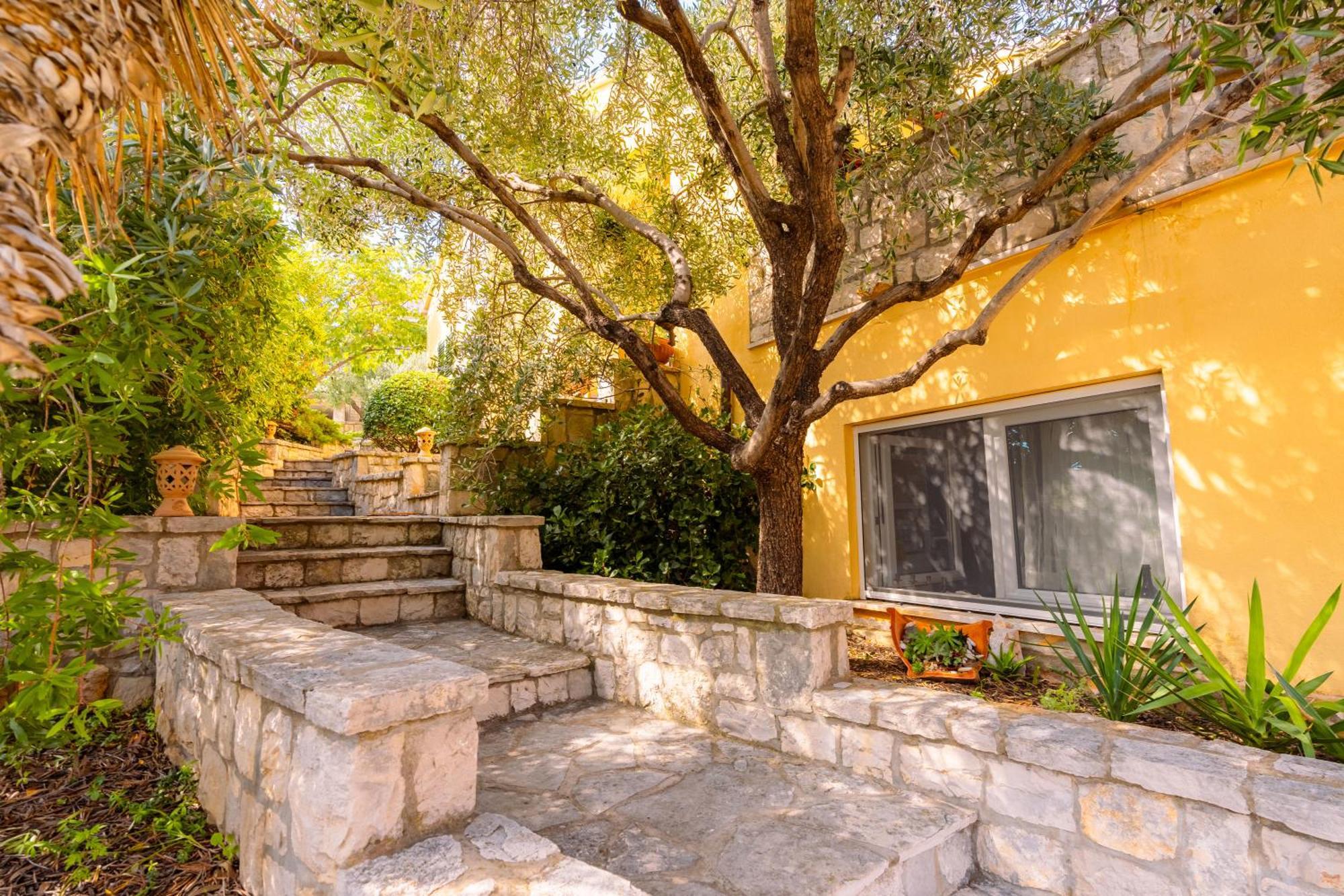 House 4 You لومباردا المظهر الخارجي الصورة