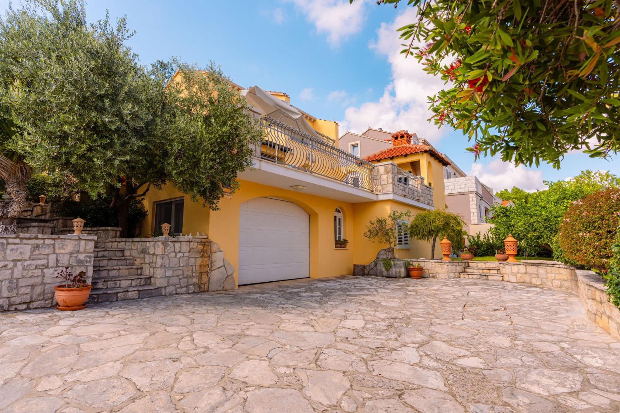 House 4 You لومباردا المظهر الخارجي الصورة